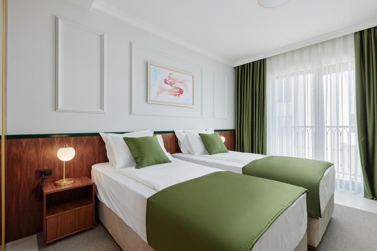 Hotel Diplomat By Aycon Budva Bagian luar foto