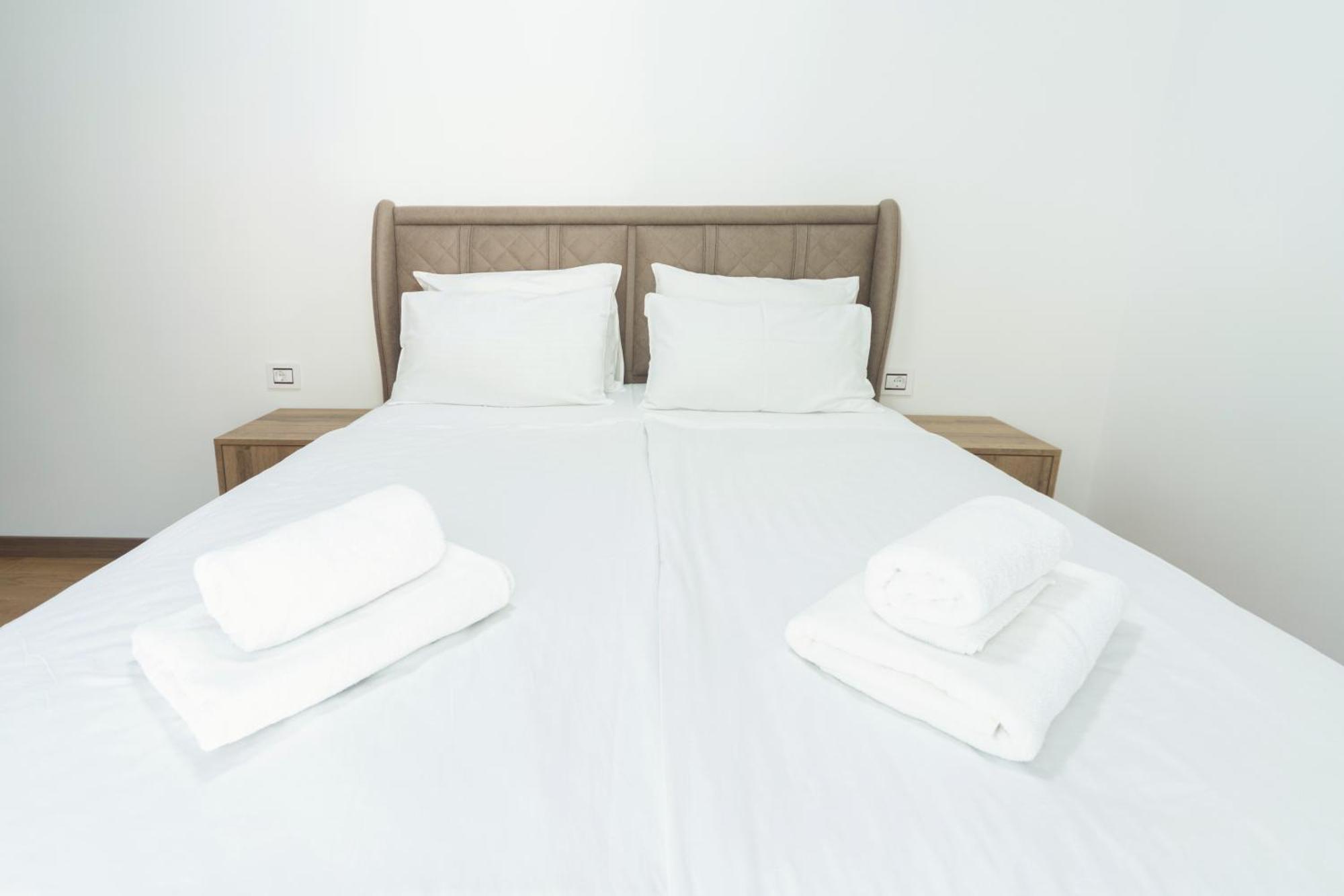 Hotel Diplomat By Aycon Budva Bagian luar foto