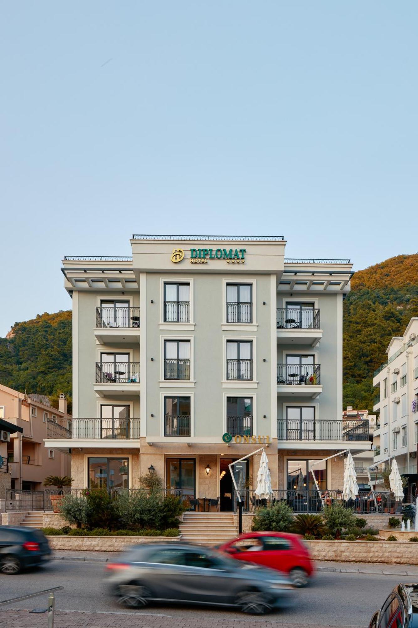 Hotel Diplomat By Aycon Budva Bagian luar foto